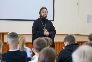 Встреча священника с учащимися средней школы  № 2 ст. Брюховецкой.