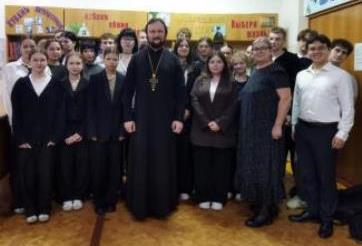 Священнослужители Петропавловского храма станицы Брюховецкой провели беседы с учащимися школ станицы